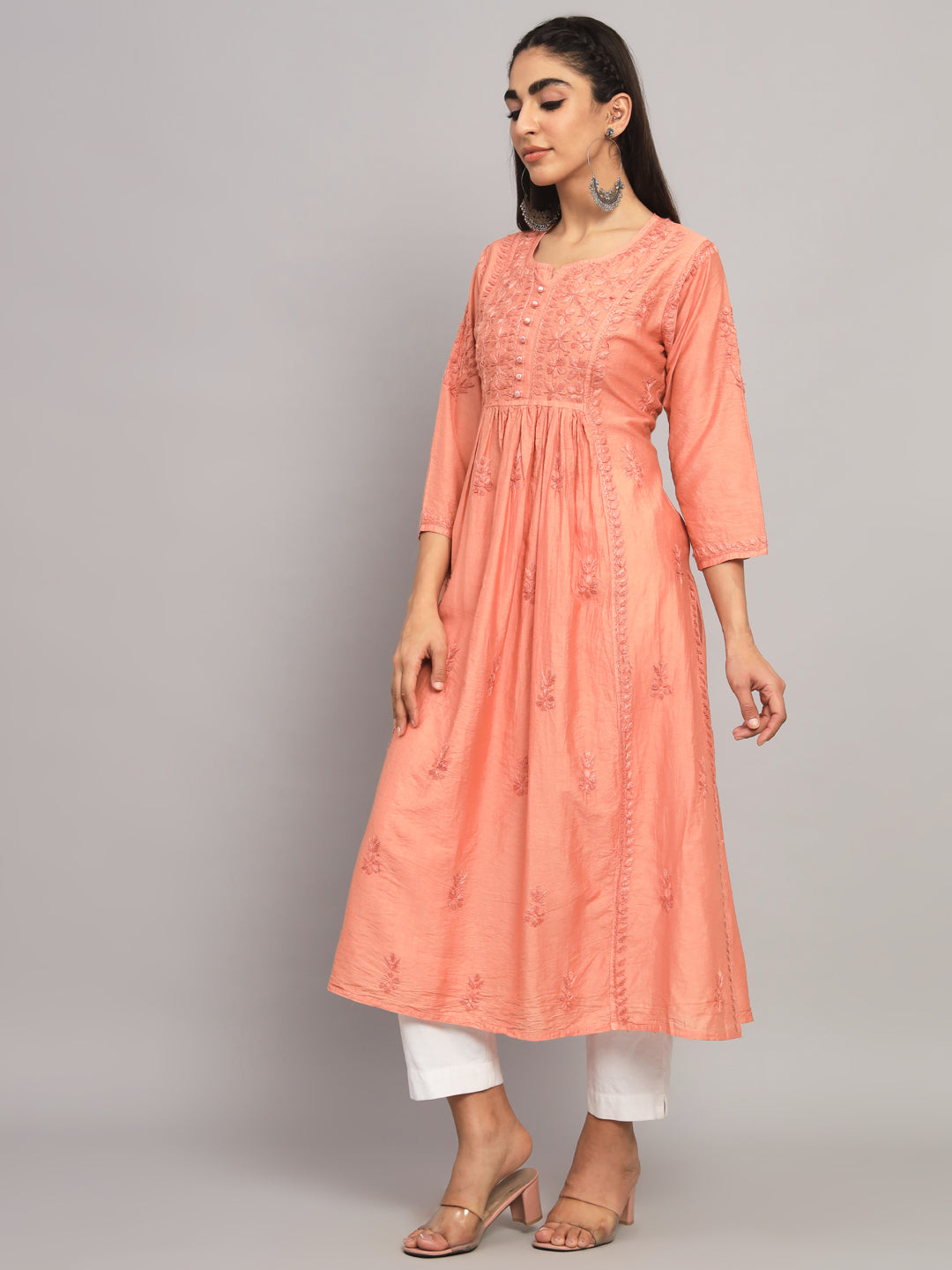 Hand embroidered floral pleated chikankari kurta AL3608