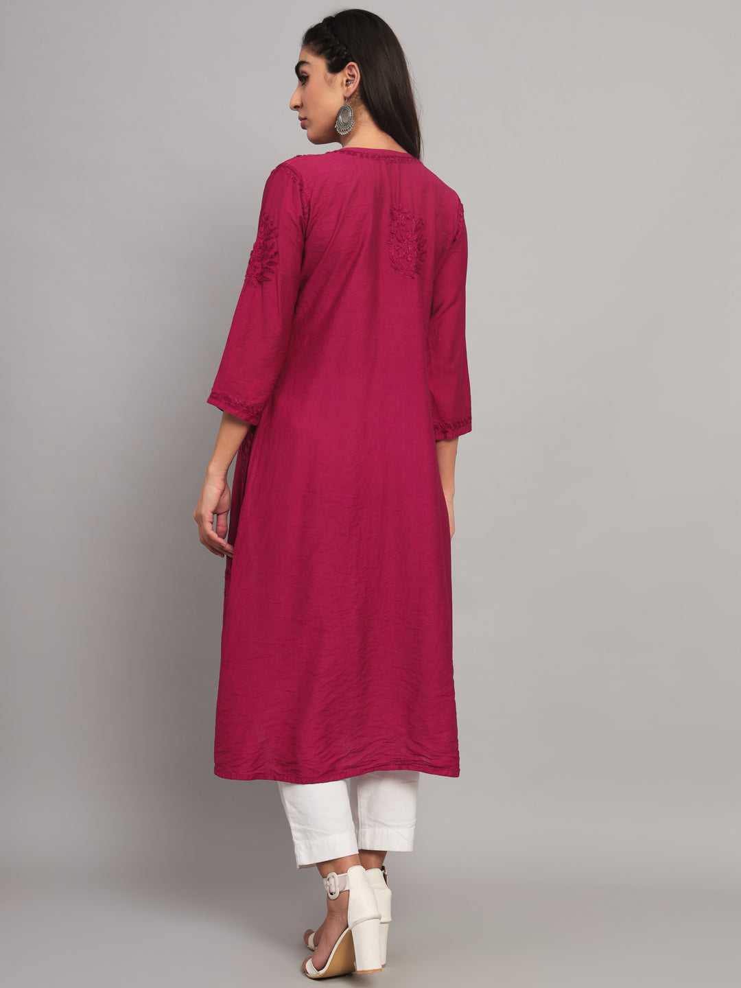 Hand embroidered floral pleated chikankari kurta AL3608