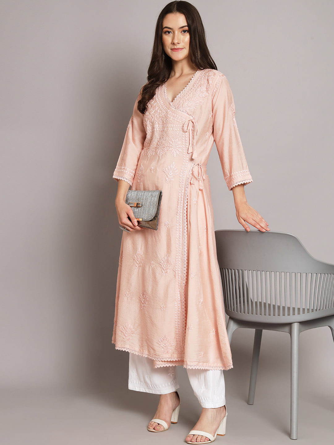 نسائي شيكانكاري مطرز يدويًا Chanderi Angrakha kurta-AL3667