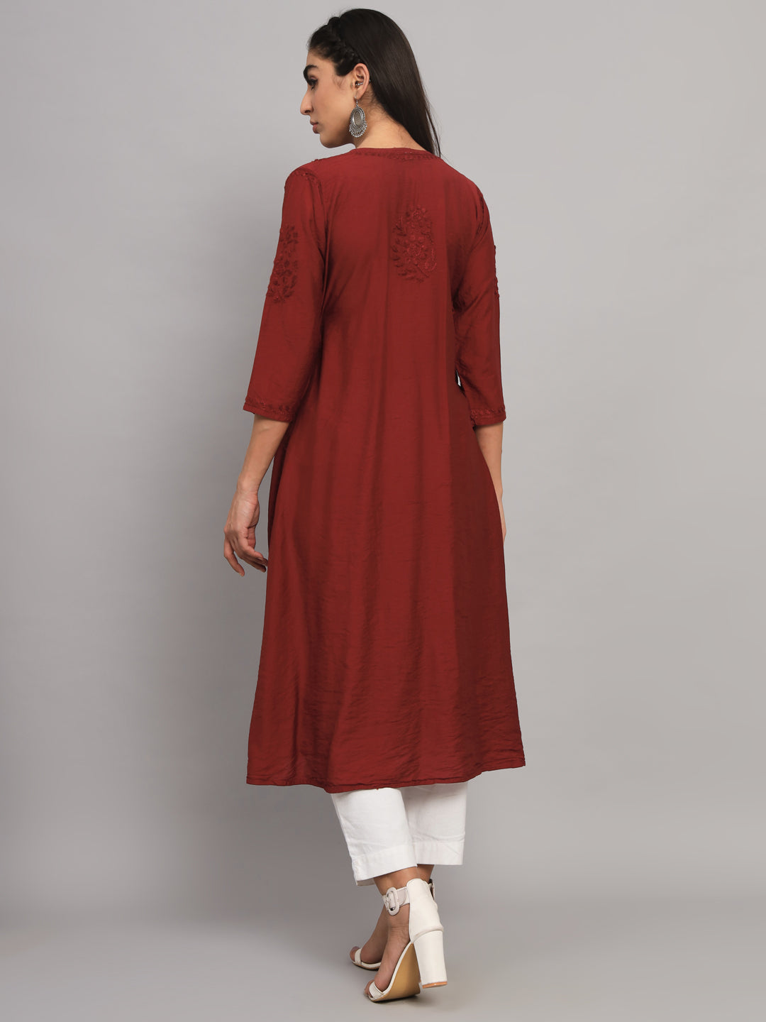 Hand embroidered floral pleated chikankari kurta AL3608